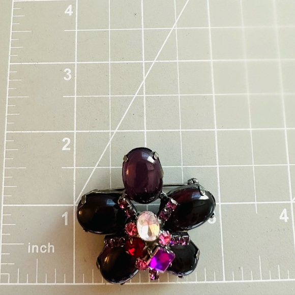 Vintage Purple Rhinestone Flower Brooch - Picture 3 of 8